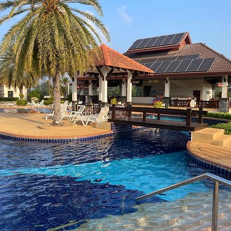Seabreeze Villa Rayong Exterior foto